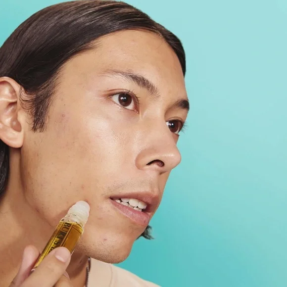 Blemish Control Bundle — Burt's Bees - Picture 14 of 17